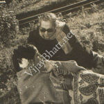 Vijay Bhatt teaching Mala Sinha the art of romance in the shooting of Hariyai Aur Rasta